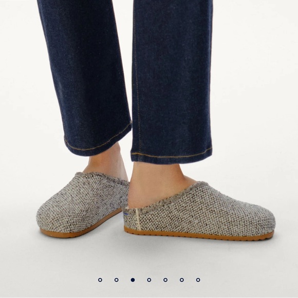 SOLD!!!!! Rothy's The Cozy Clog Black and White Vegan Women's Slippers - Picture 2 of 10